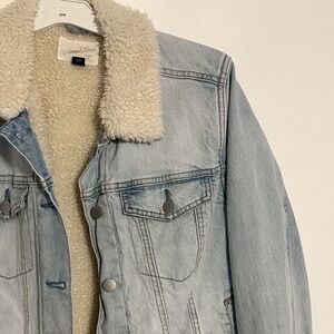 Universal Thread Womens Sherpa-Lined Denim Jacket